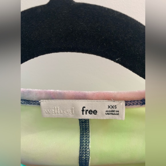 ARITZIA Wilfred Free Multicolour Inverted Stitch Velvet Tee in XXS - Picture 4 of 6